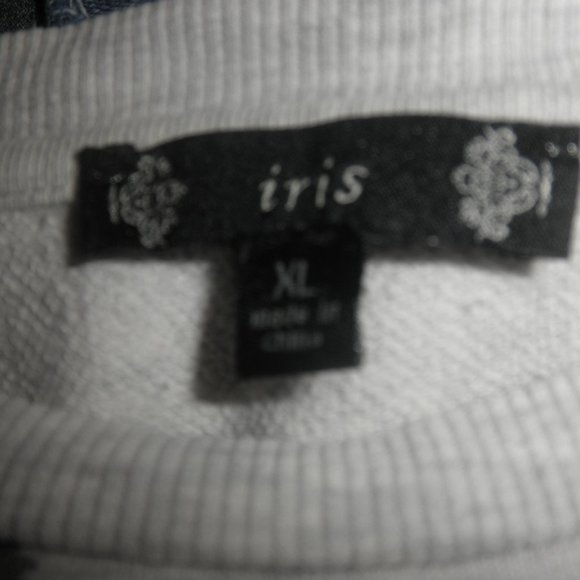 Floral Sweater Youth Size XL By IRRIS. - Picture 6 of 8